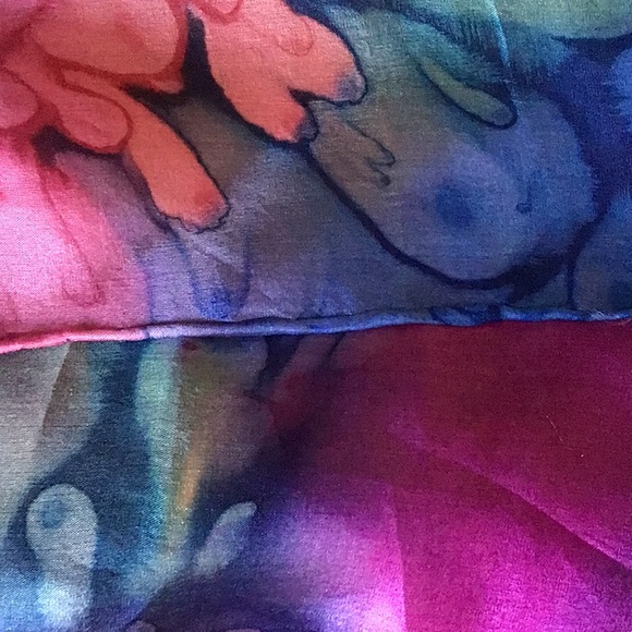 Gorgeous hand rolled silk scarf. - Picture 2 of 5